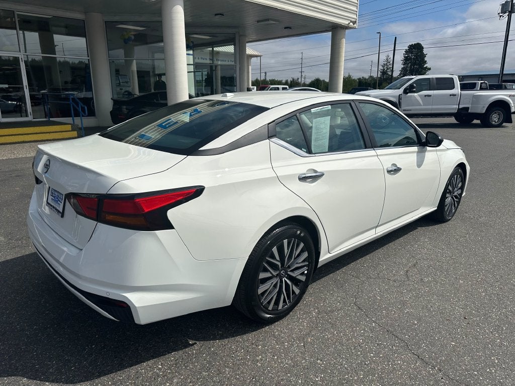 2025 Nissan Altima Base