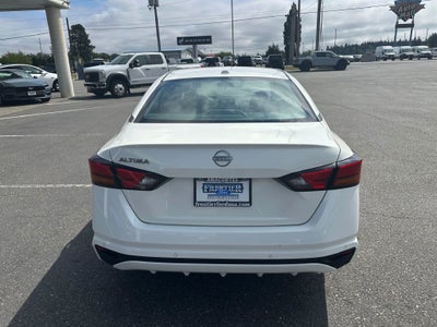 2025 Nissan Altima Base
