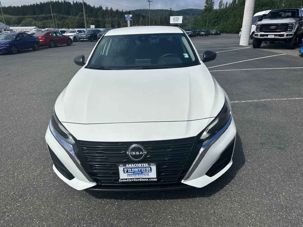 2025 Nissan Altima Base