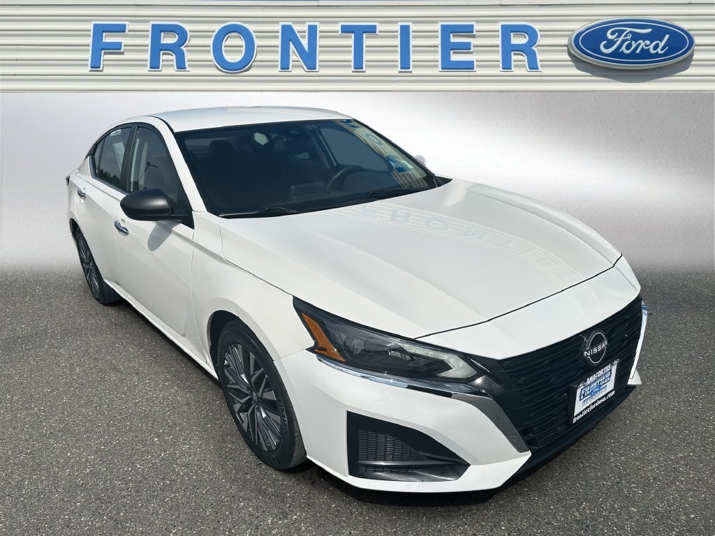 2025 Nissan Altima Base