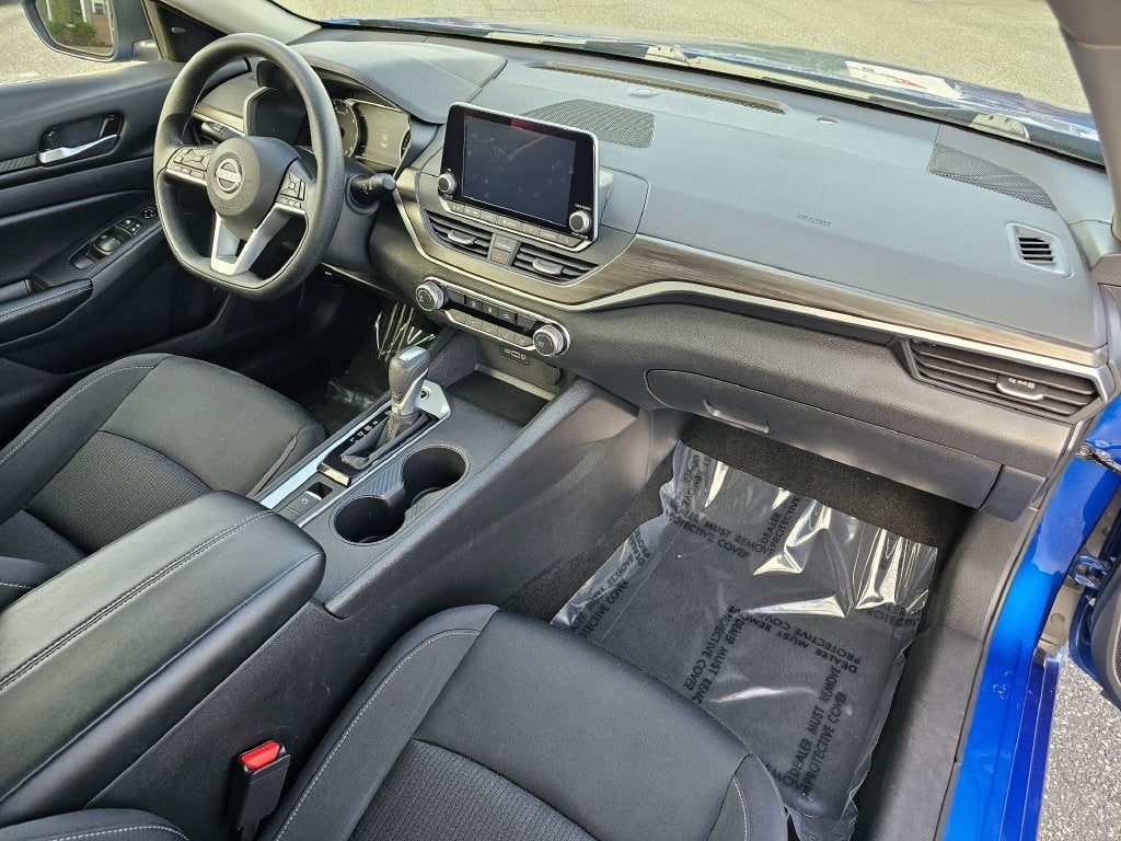 2025 Nissan Altima Base