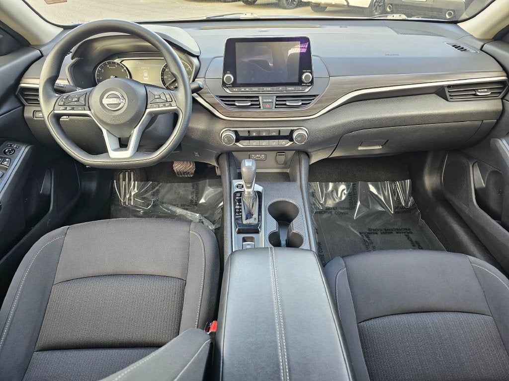 2025 Nissan Altima Base