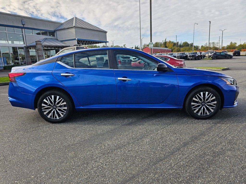 2025 Nissan Altima Base