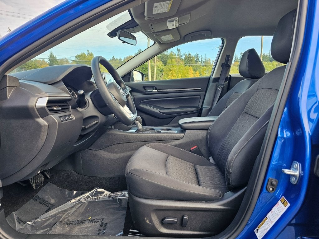 2025 Nissan Altima Base
