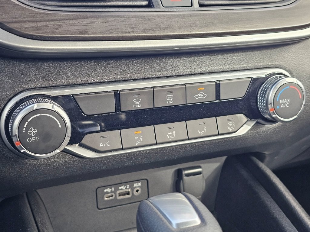 2025 Nissan Altima Base