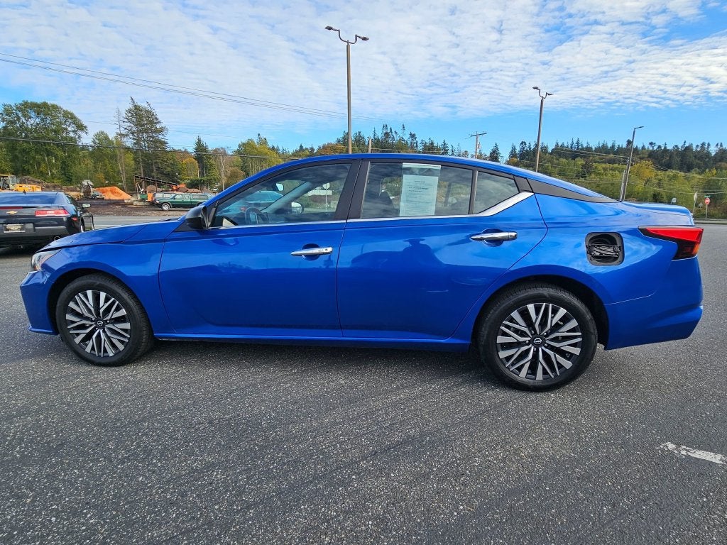 2025 Nissan Altima Base