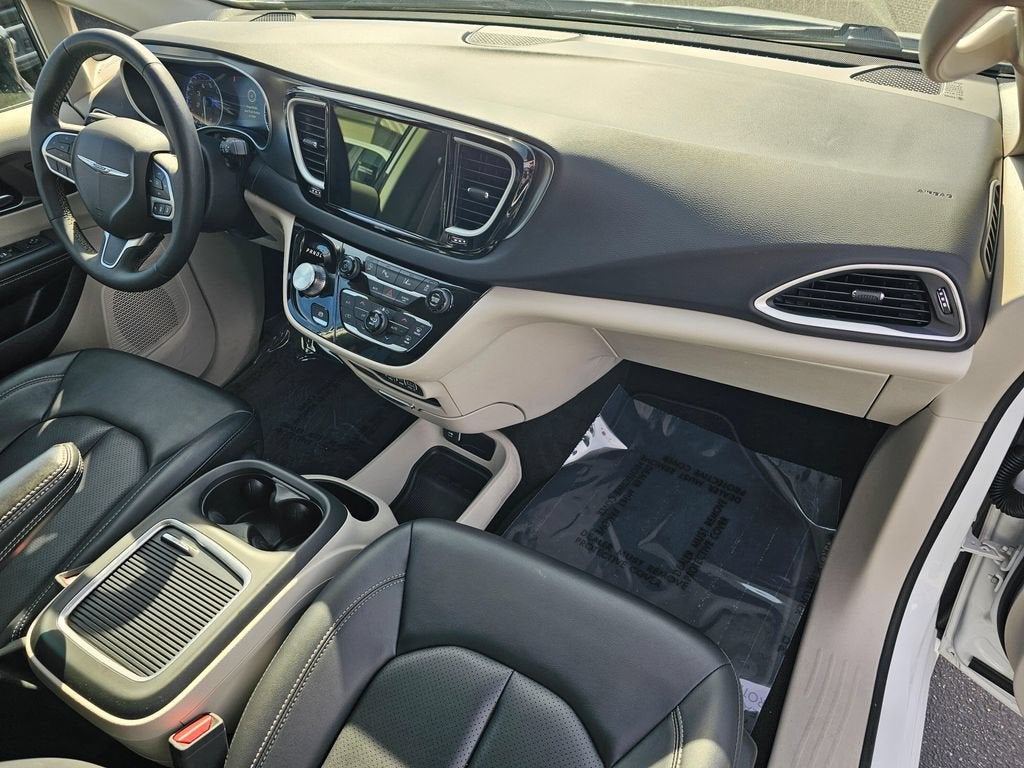 2024 Chrysler Pacifica Base