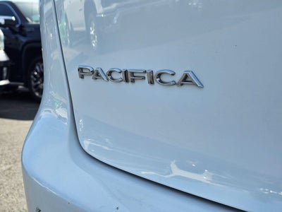 2024 Chrysler Pacifica Base