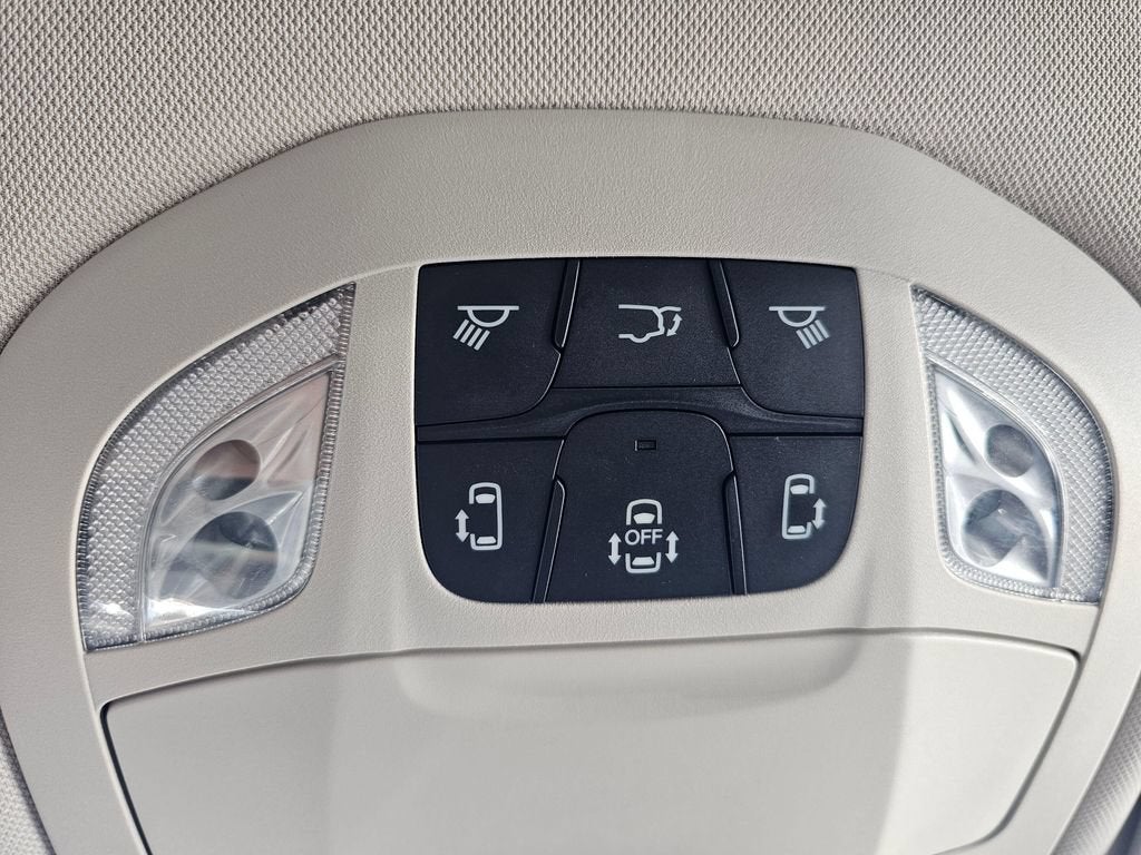 2024 Chrysler Pacifica Base