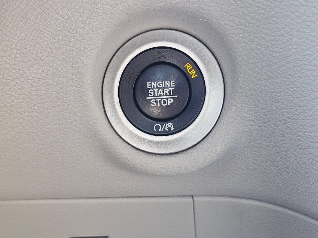2024 Chrysler Pacifica Base