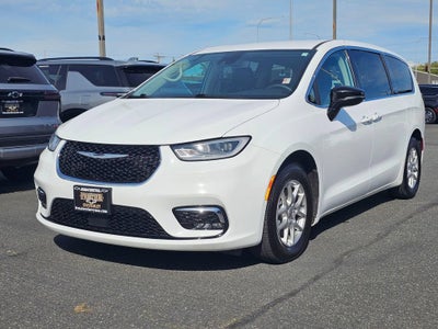 2024 Chrysler Pacifica Base