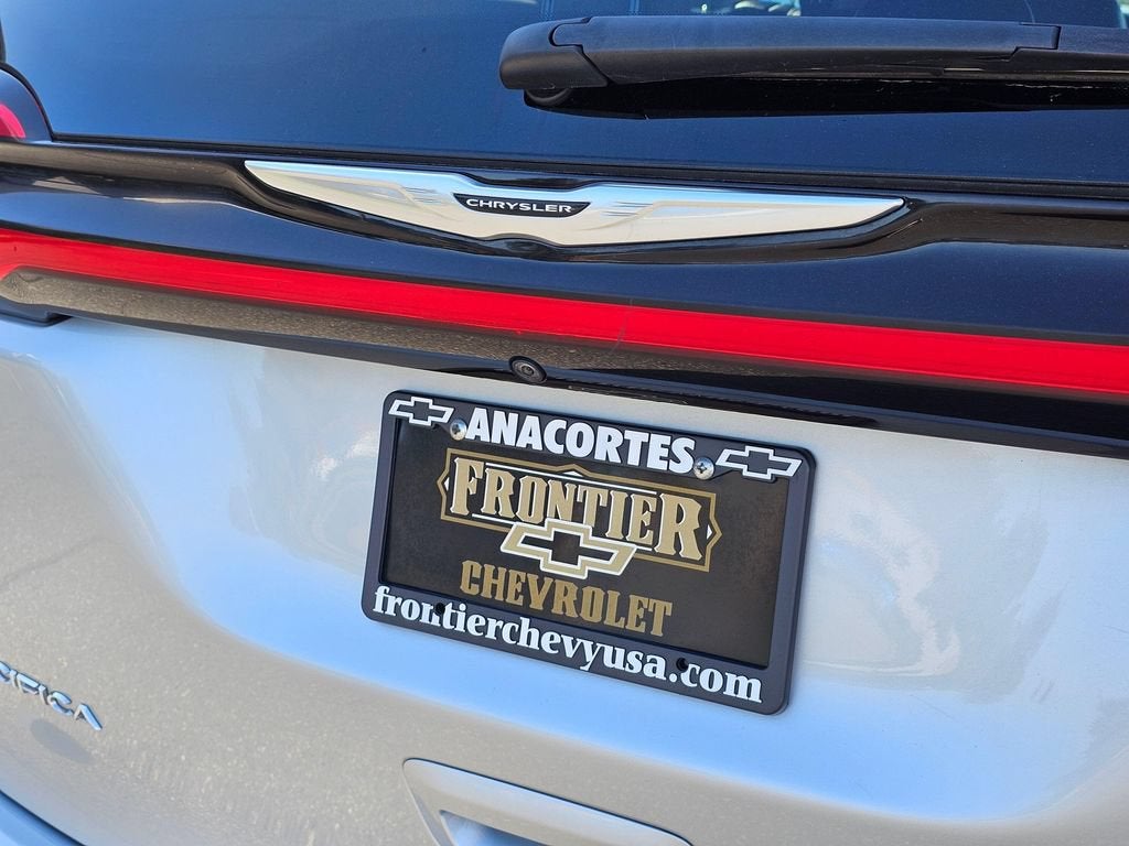 2024 Chrysler Pacifica Base
