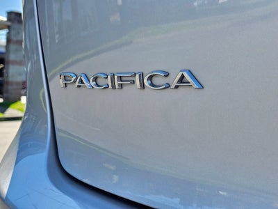 2024 Chrysler Pacifica Base