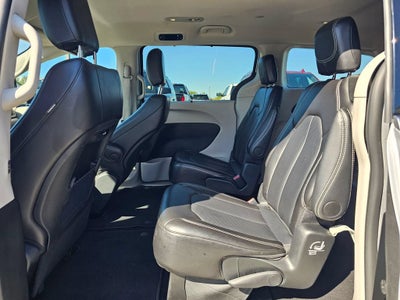 2024 Chrysler Pacifica Base