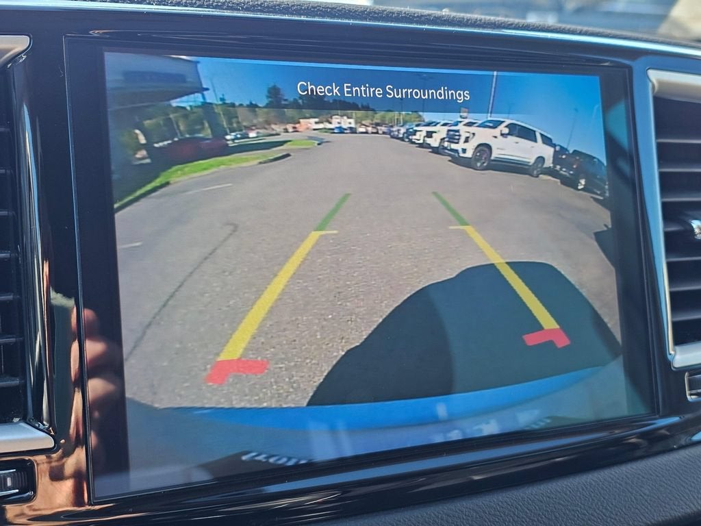 2024 Chrysler Pacifica Base