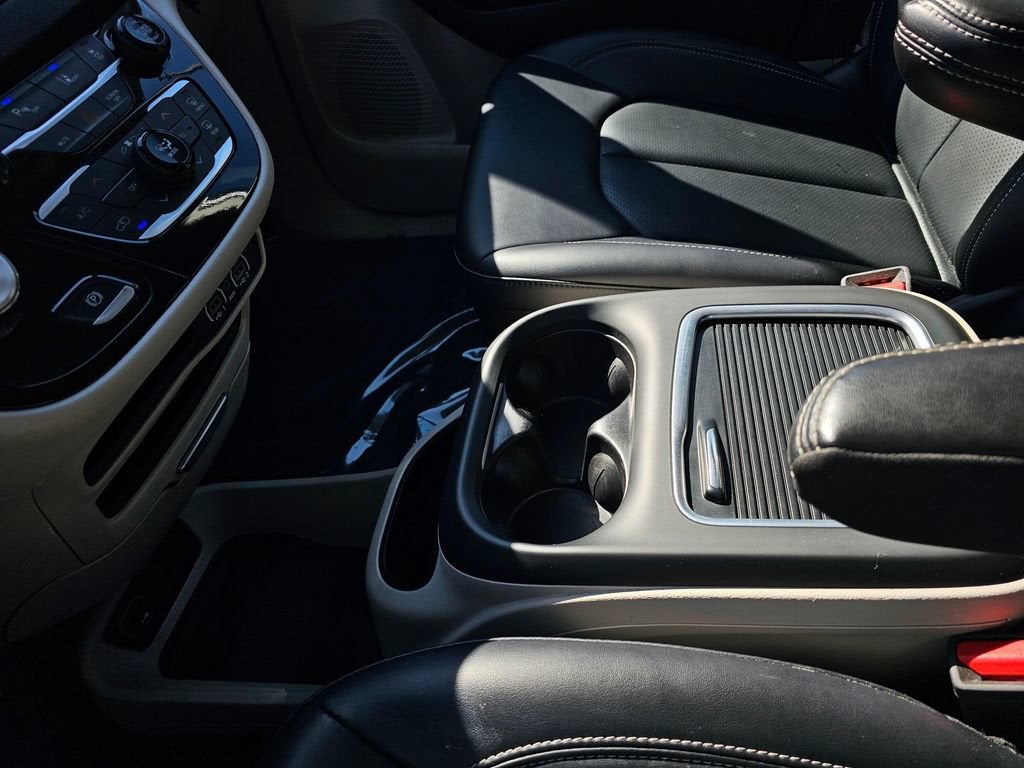 2024 Chrysler Pacifica Base