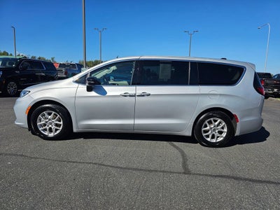 2024 Chrysler Pacifica Base