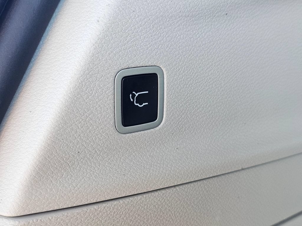 2023 Chrysler Pacifica Base