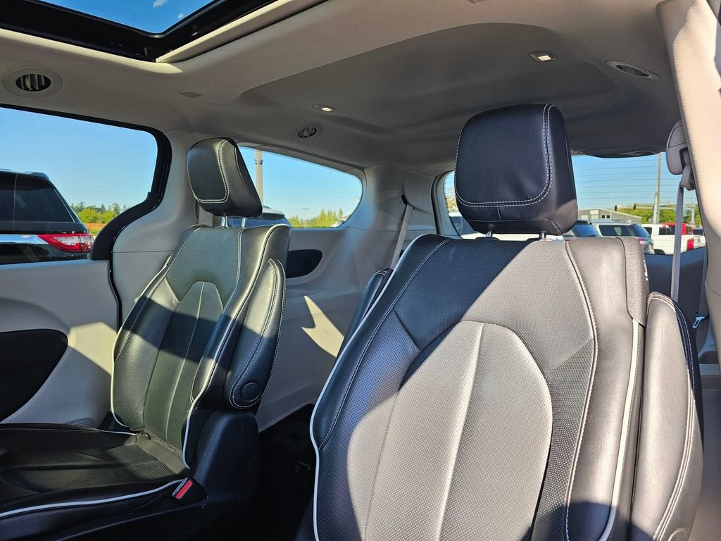 2023 Chrysler Pacifica Base