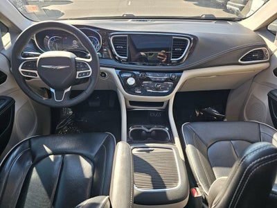 2023 Chrysler Pacifica Base