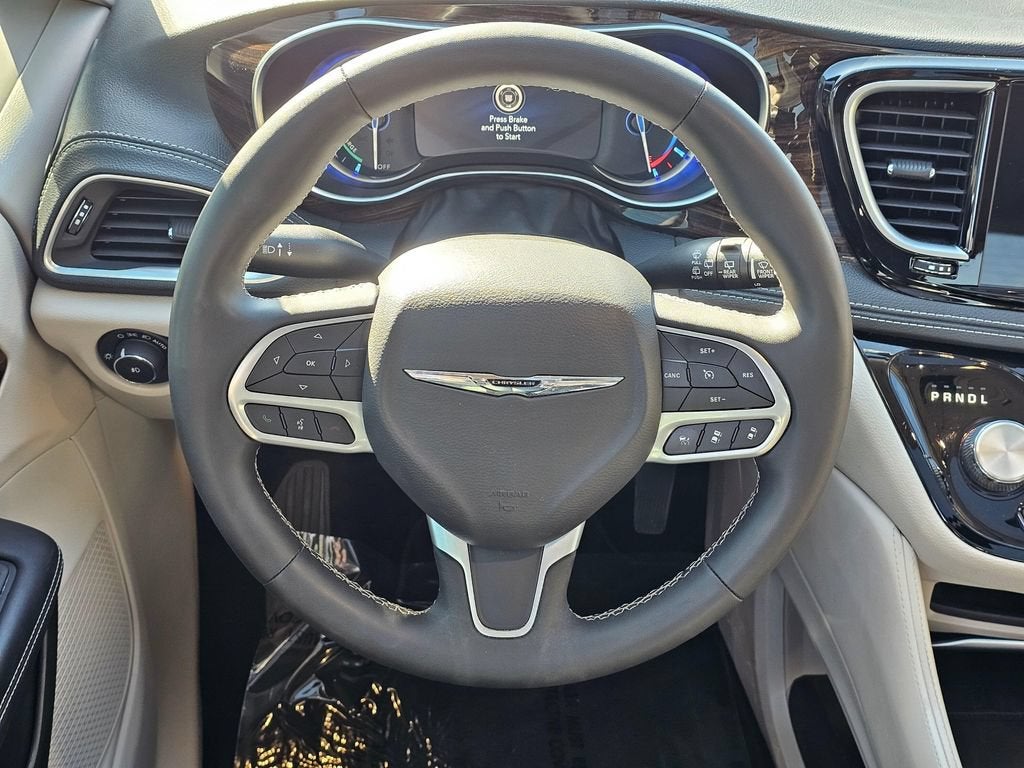 2023 Chrysler Pacifica Base