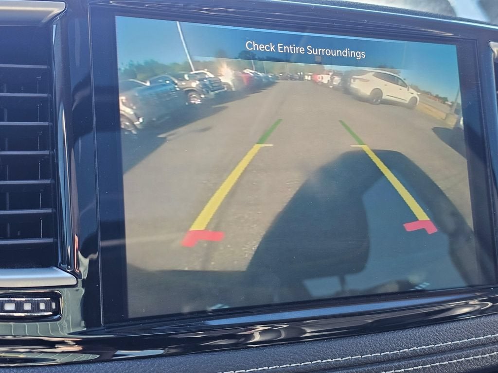 2023 Chrysler Pacifica Base