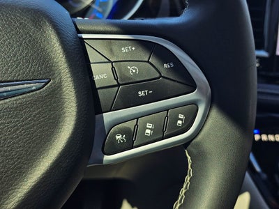 2023 Chrysler Pacifica Base