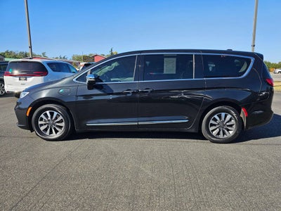 2023 Chrysler Pacifica Base