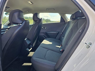 2025 Kia K4 Base