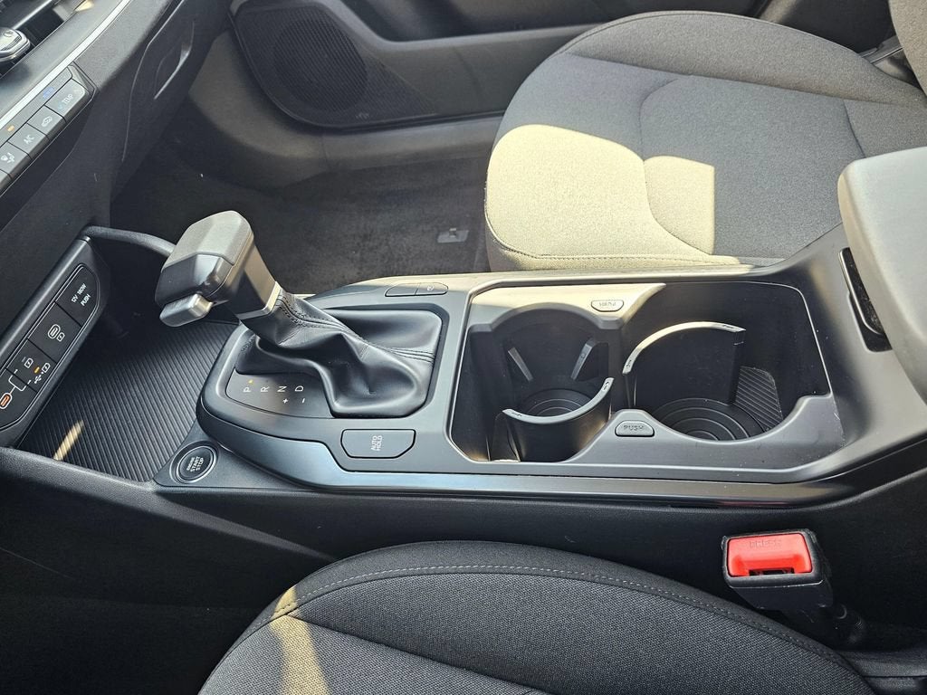 2025 Kia K4 Base