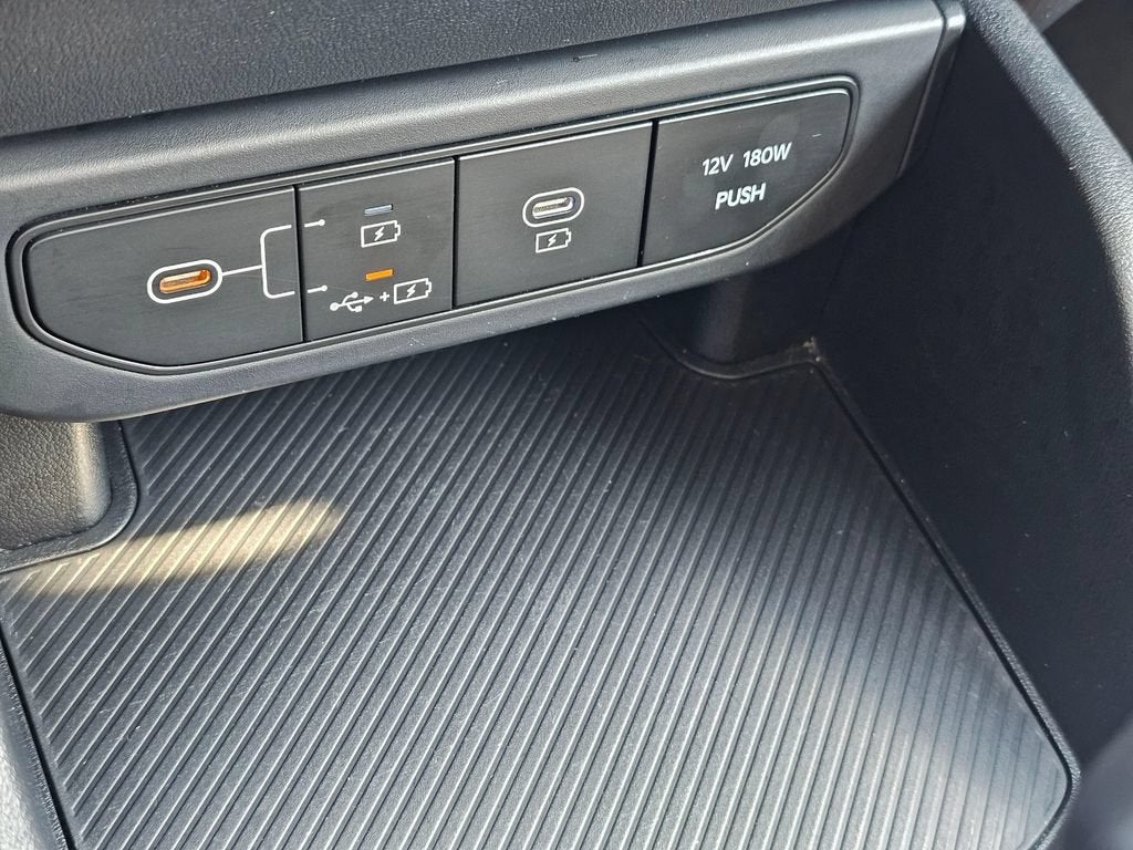 2025 Kia K4 Base