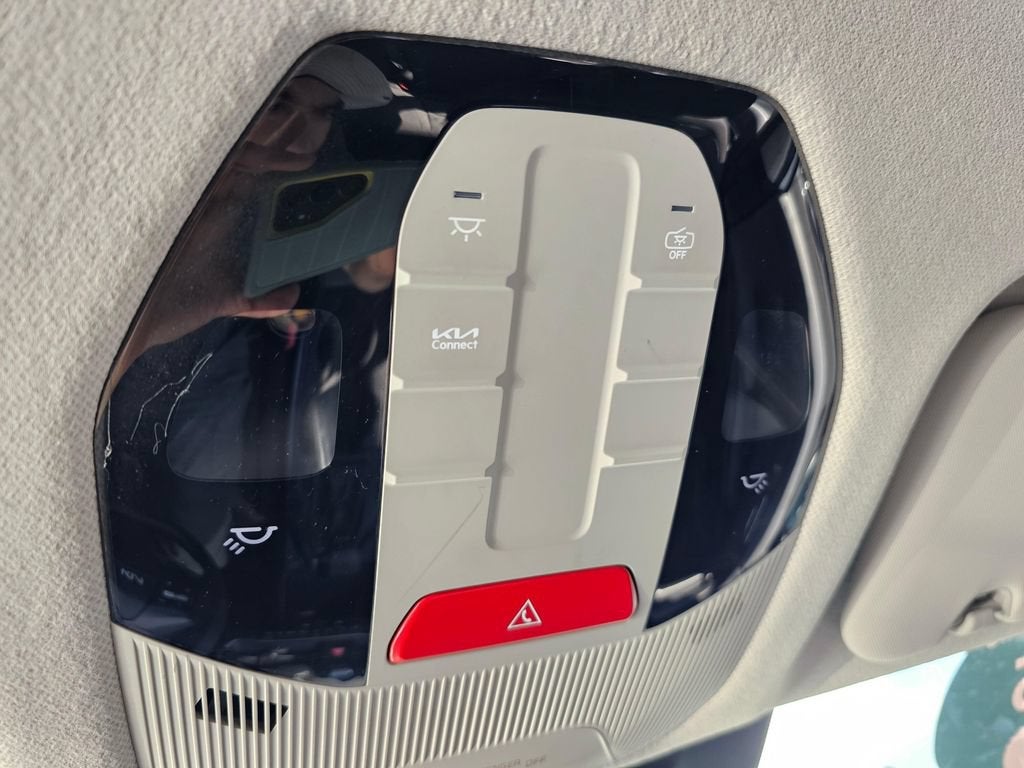2025 Kia K4 Base
