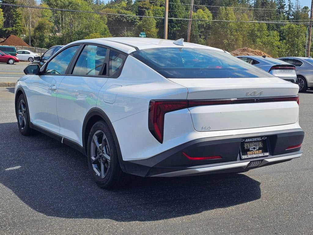 2025 Kia K4 Base