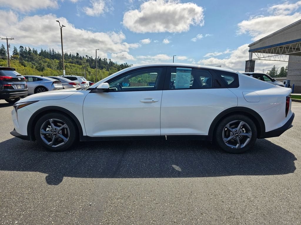 2025 Kia K4 Base