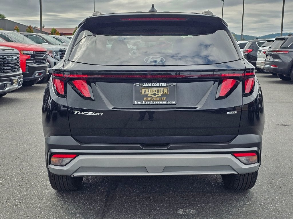 2025 Hyundai Tucson Base