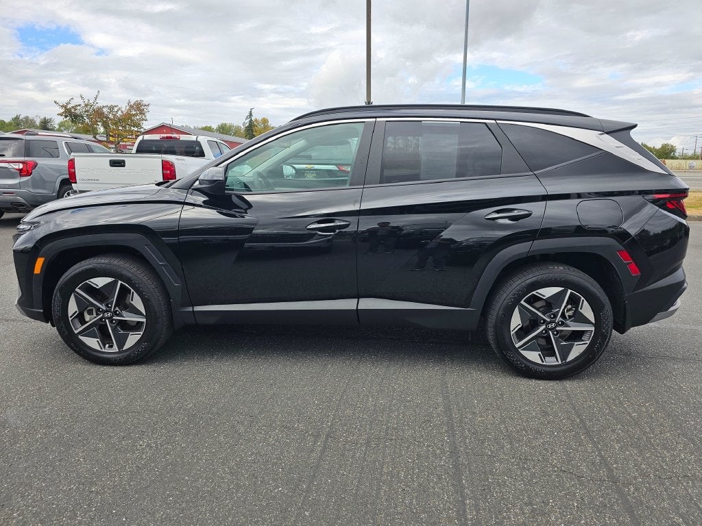 2025 Hyundai Tucson Base