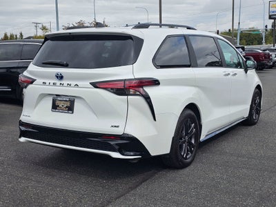 2025 Toyota Sienna Base