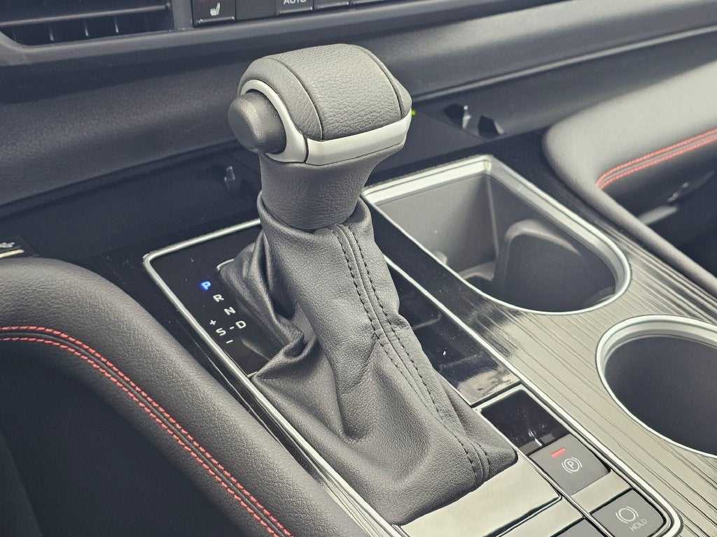 2025 Toyota Sienna Base