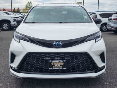 2025 Toyota Sienna Base