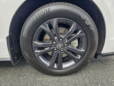 2025 Toyota Sienna Base